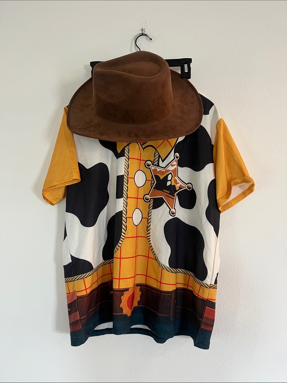 Disney Toy Story Woody Costume T-Shirt and Hat Men’s
